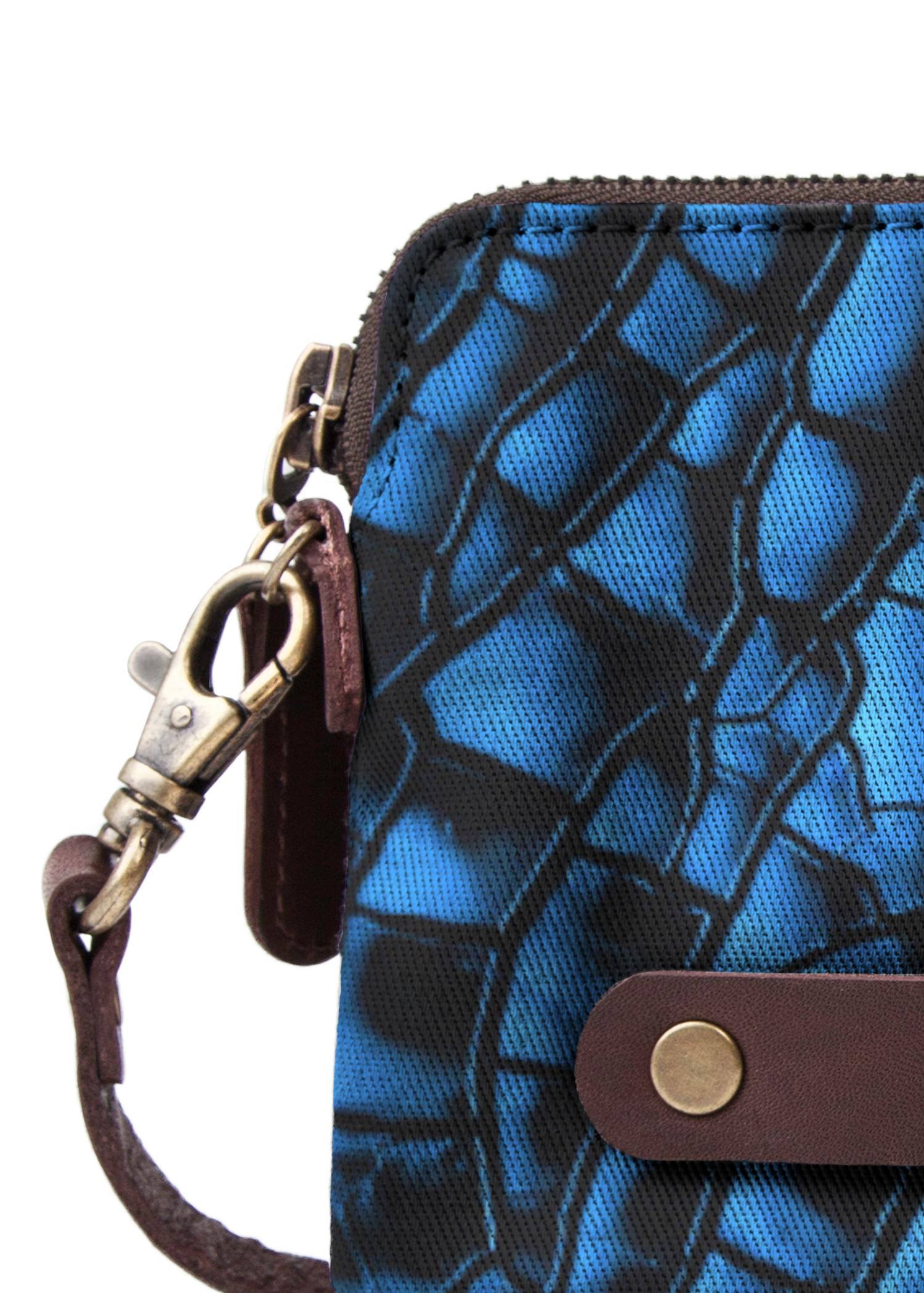 LumaVex - Blue Snakeskin