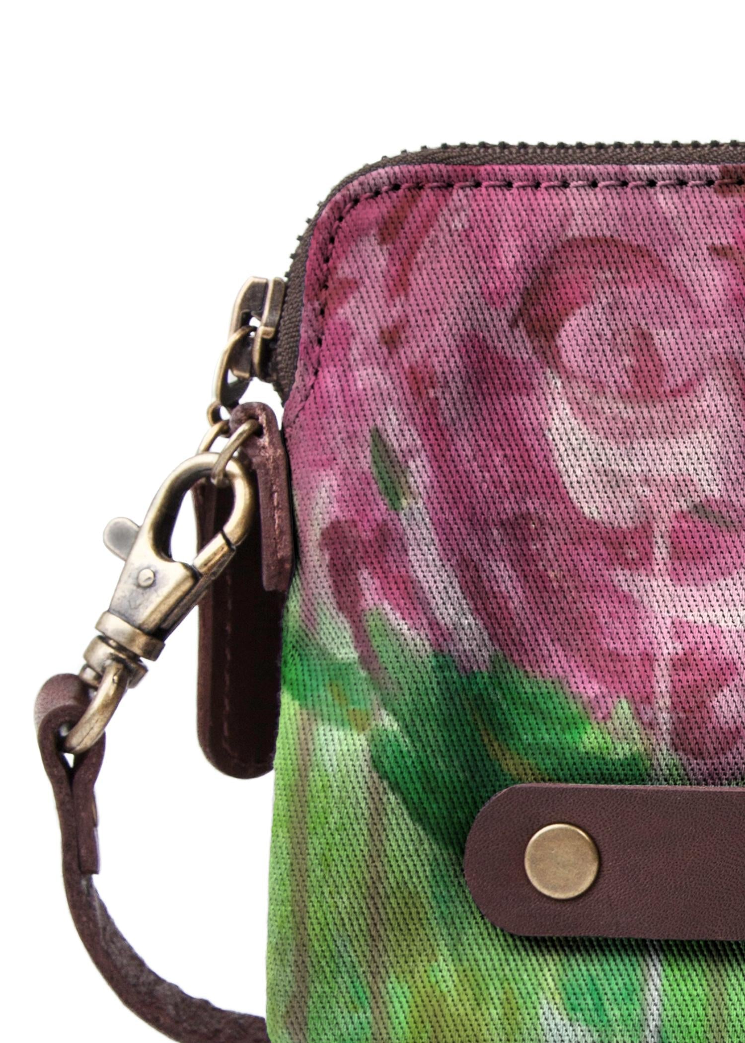 LumaVex - Cascading Roses Clutch