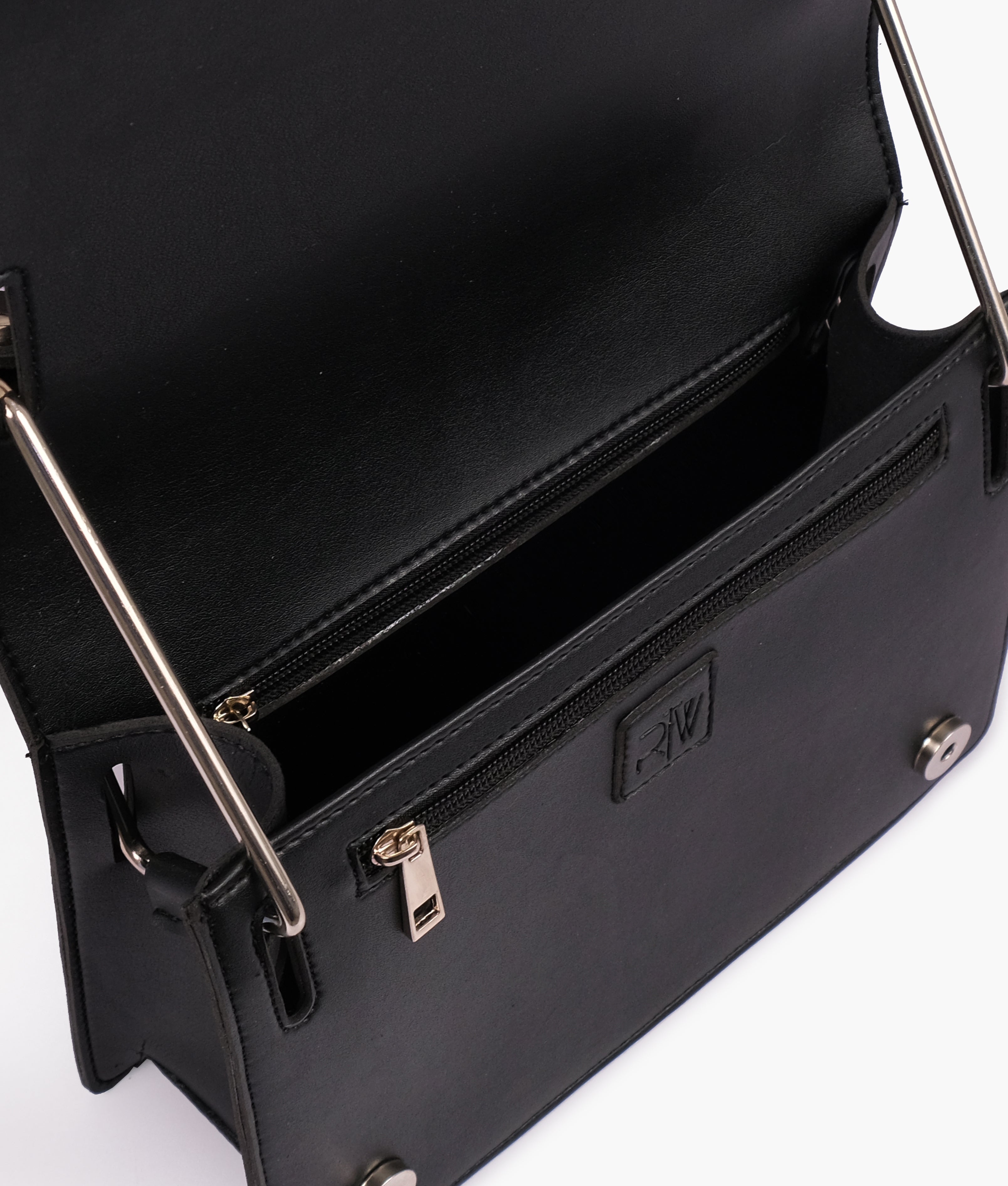 LumaVex - Black loop strap shoulder bag