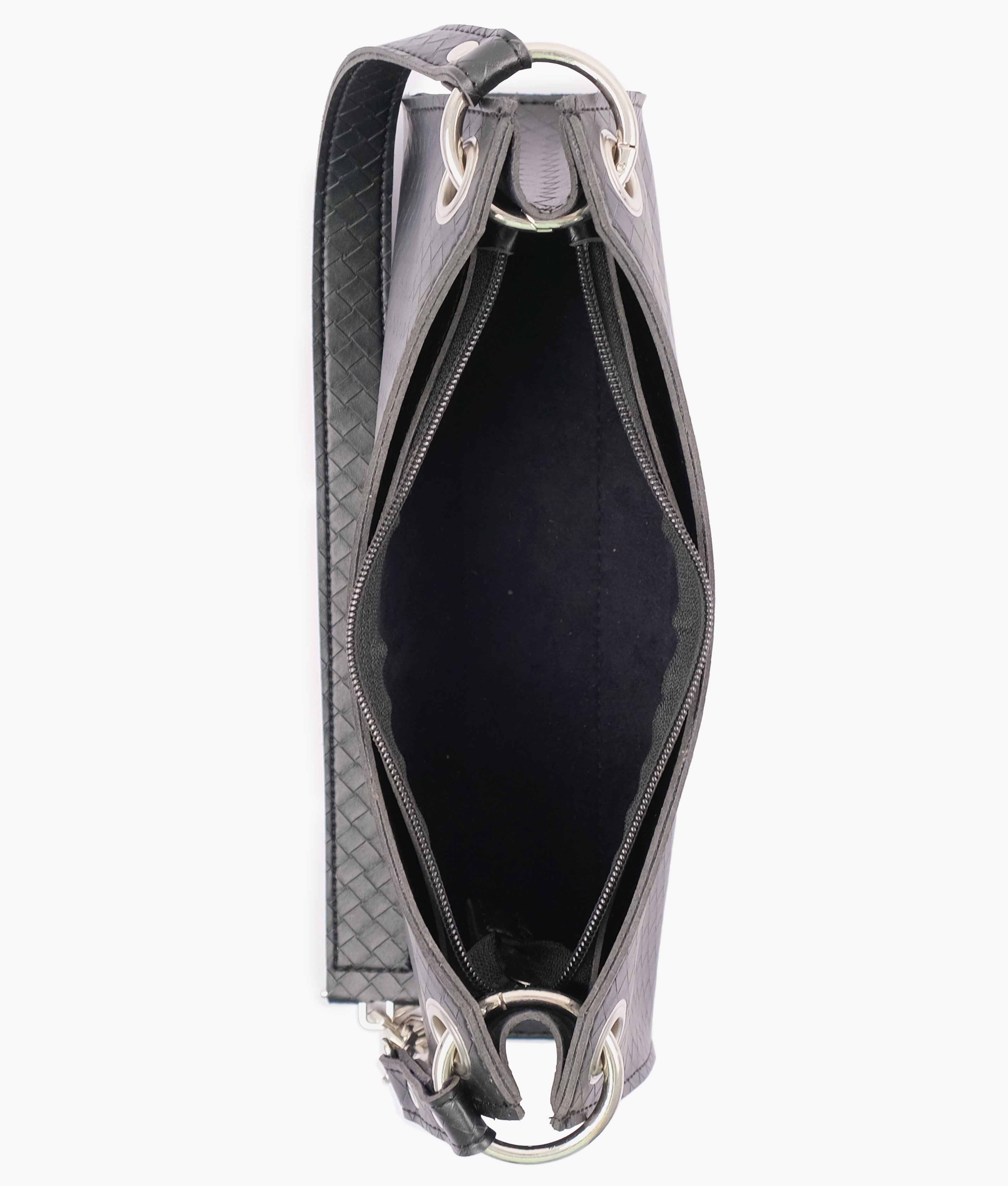 LumaVex - Black weaved elongated chain handle purse