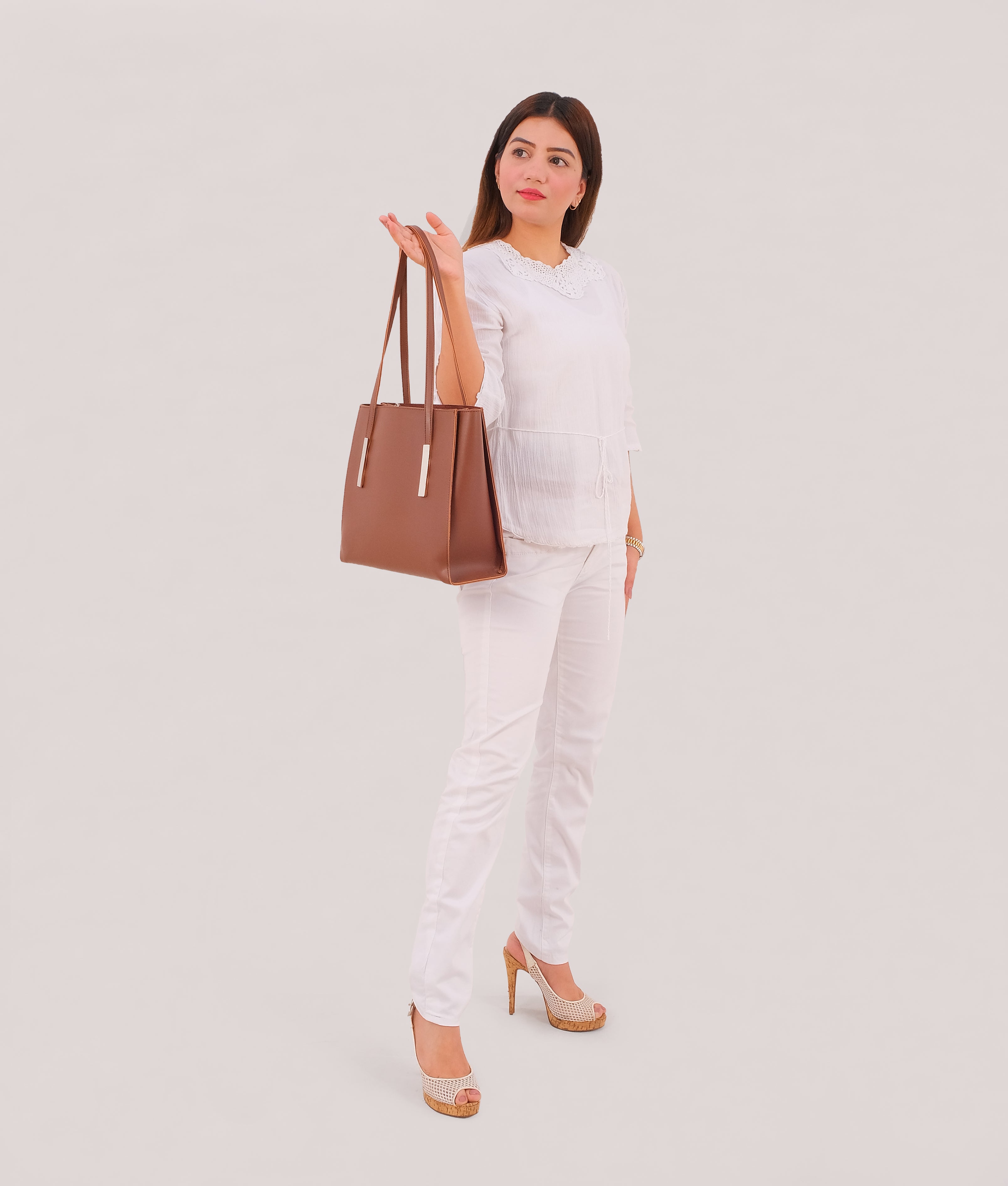 LumaVex - Brown zipper shoulder bag with long handle