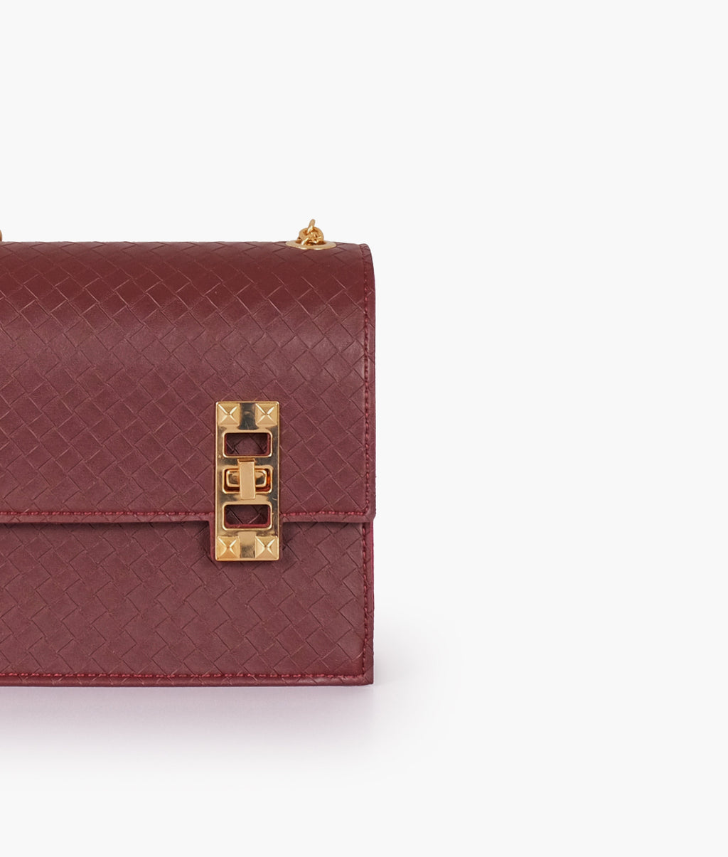 LumaVex - Burgundy weaved chain shoulder bag with twist lock