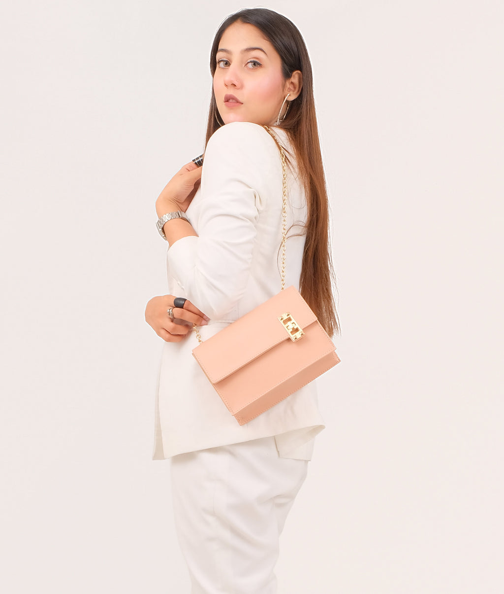 LumaVex - Peach chain shoulder bag with twist lock