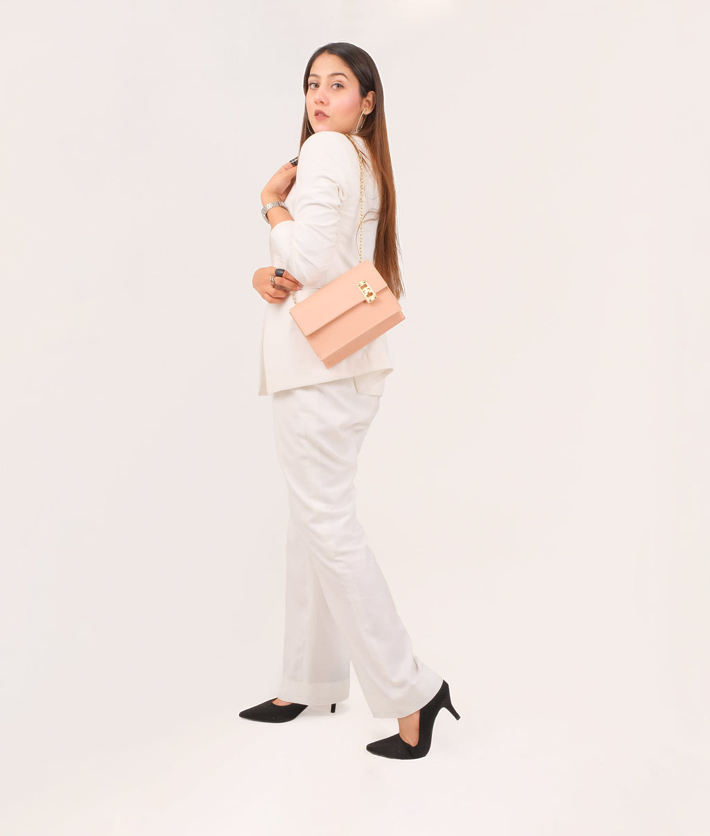 LumaVex - Peach chain shoulder bag with twist lock